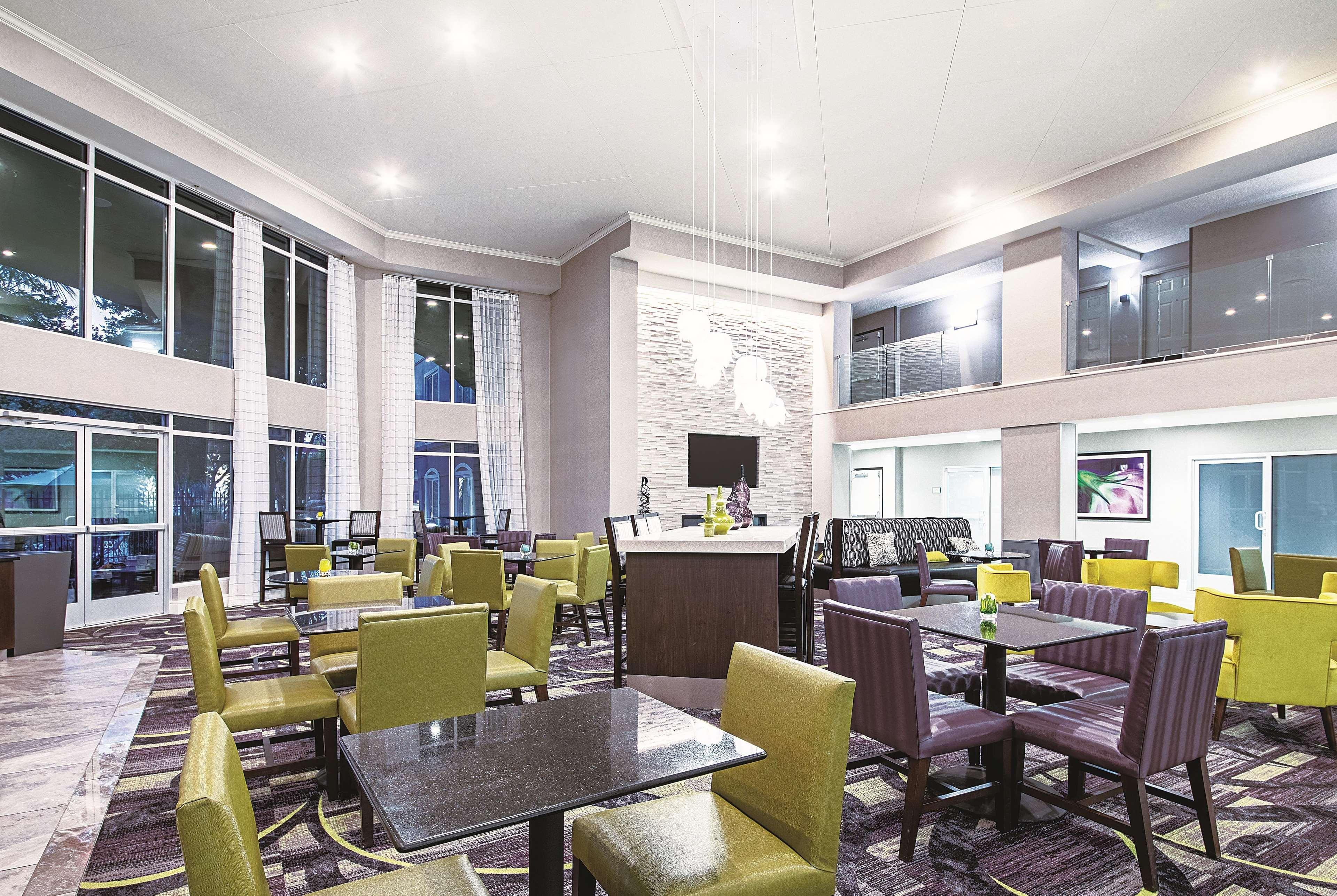 La Quinta By Wyndham Austin Airport Hotel Exterior foto